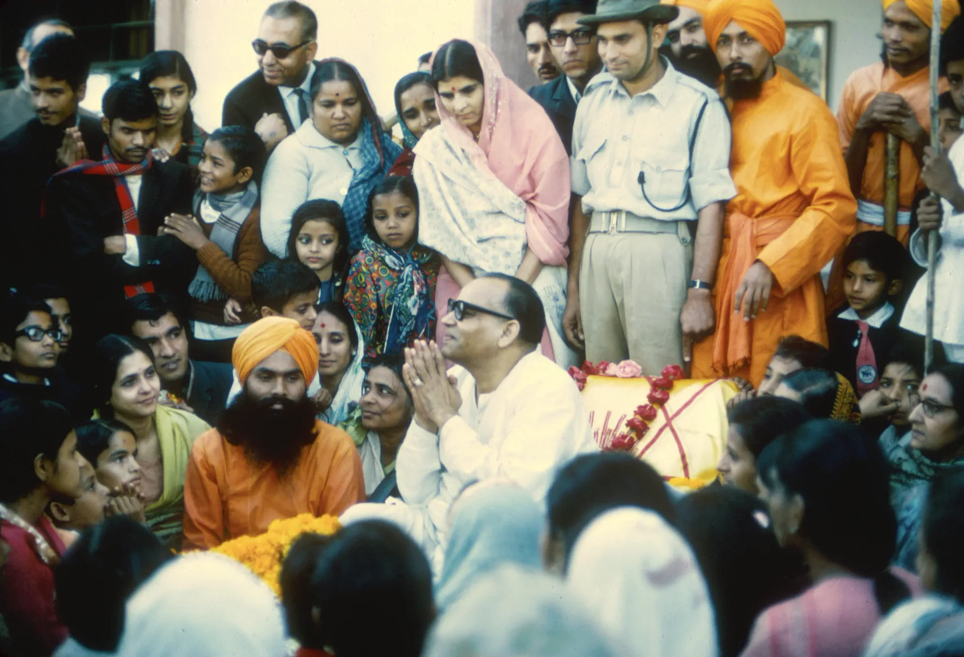 Darshan — Shrii Shrii Anandamurti before a gathered crowd